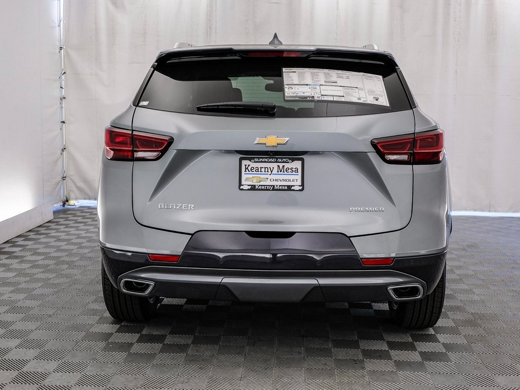 Vehicle image 6 of 41