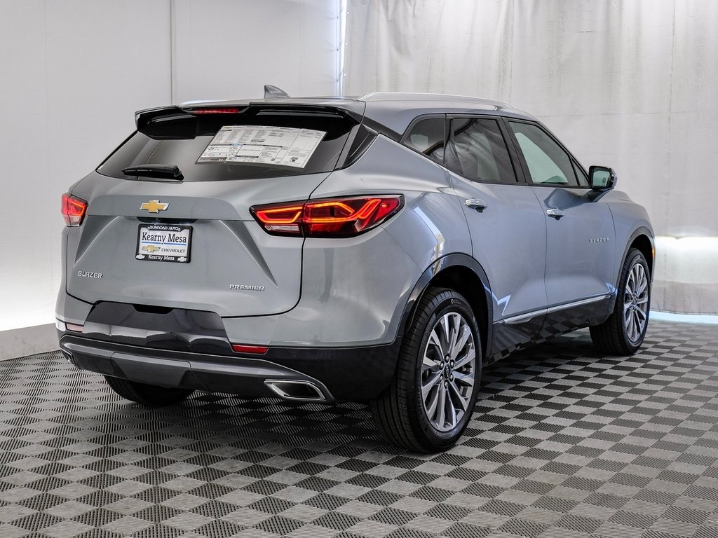 Vehicle image 5 of 41