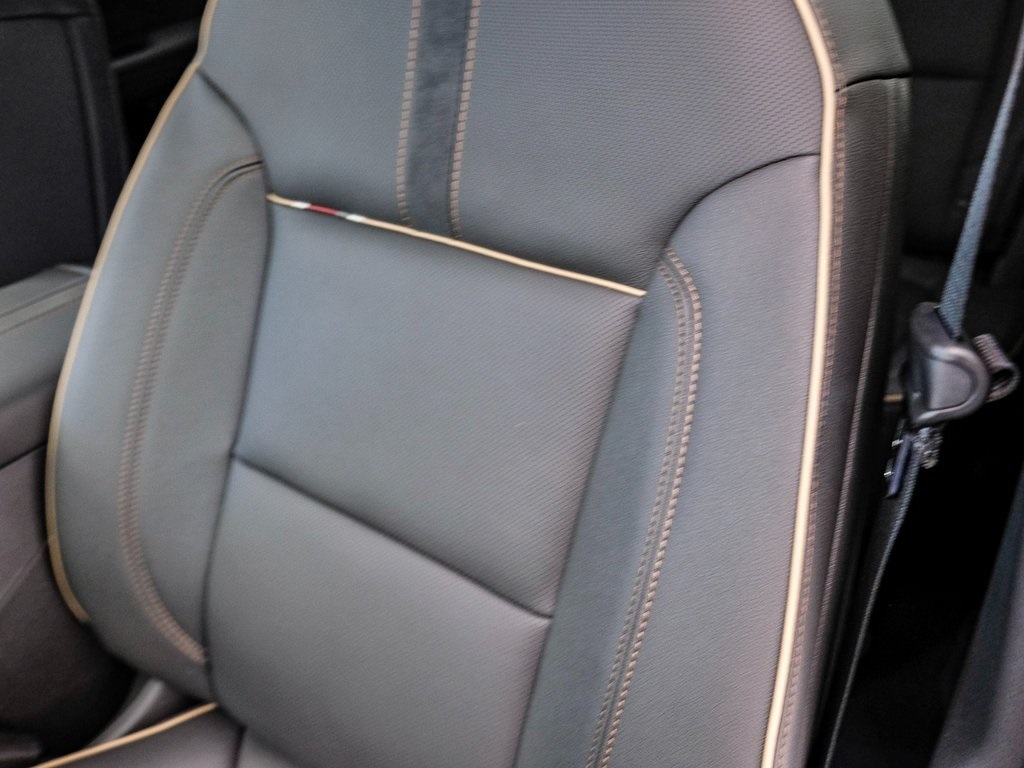Vehicle image 22 of 41