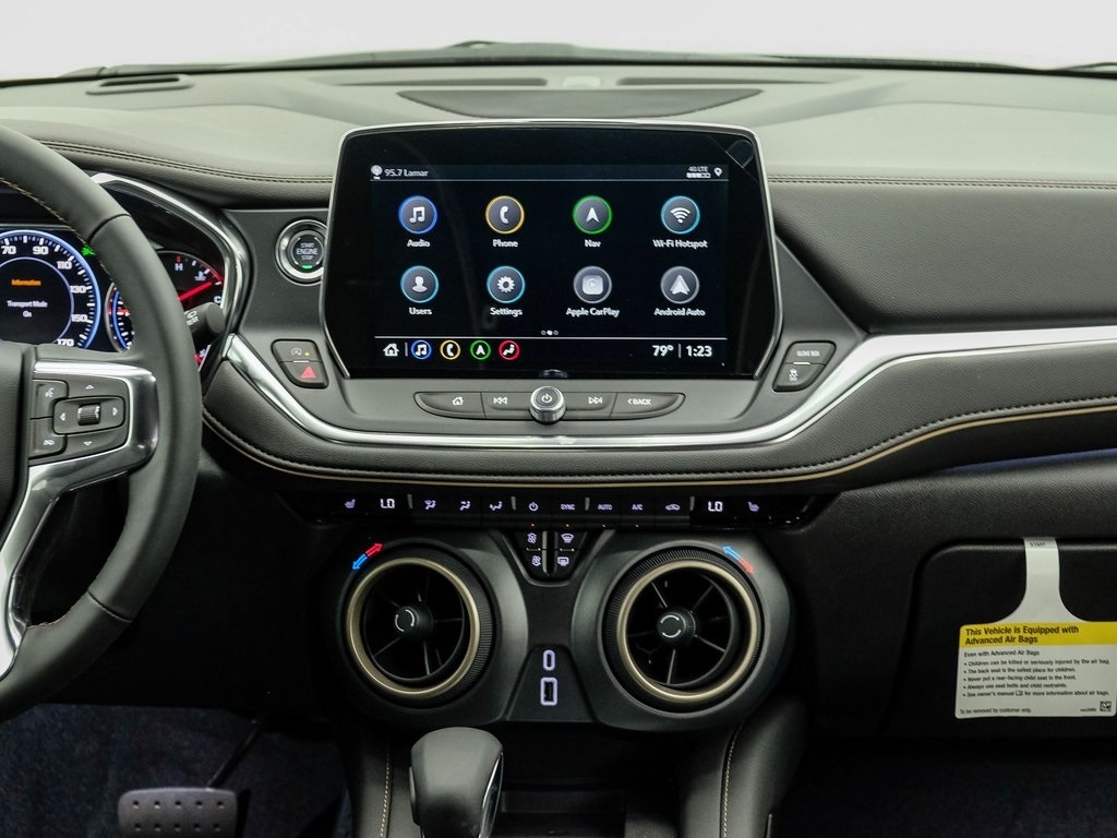 Vehicle image 16 of 41