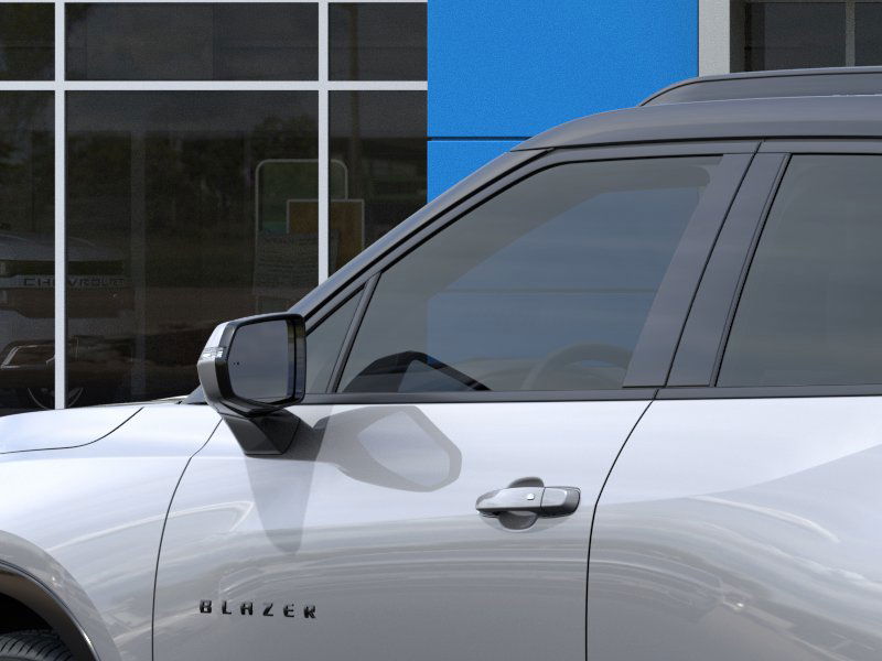 Vehicle image 24 of 36