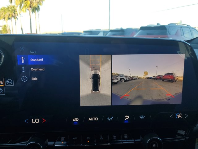 2025 Chevrolet Blazer EV FWD LT Image 16 of 29