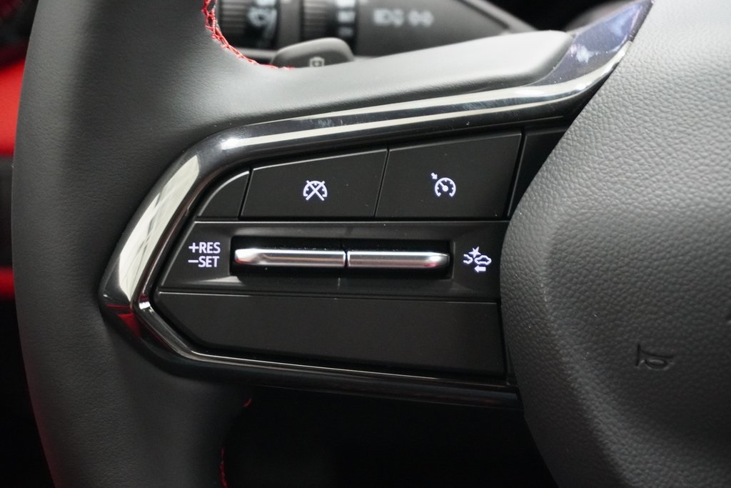 Vehicle image 21 of 42