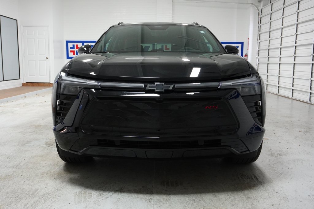 Vehicle image 8 of 42