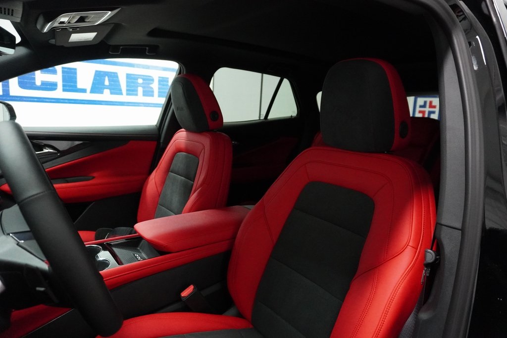 Vehicle image 18 of 42