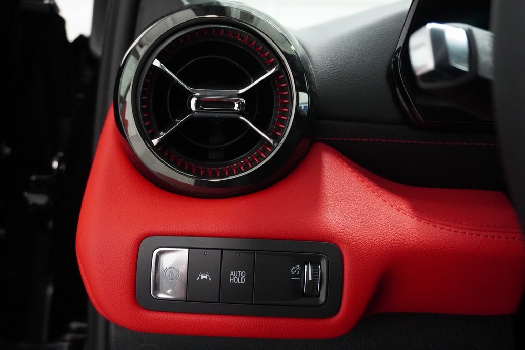 Vehicle image 20 of 42