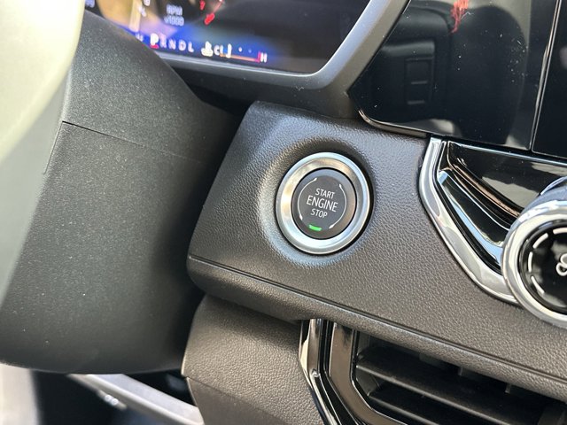 Vehicle image 21 of 25
