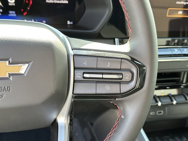 Vehicle image 17 of 25
