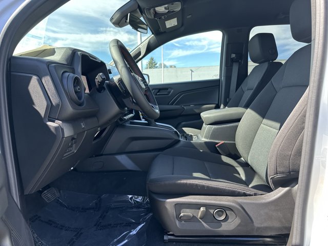 Vehicle image 10 of 25