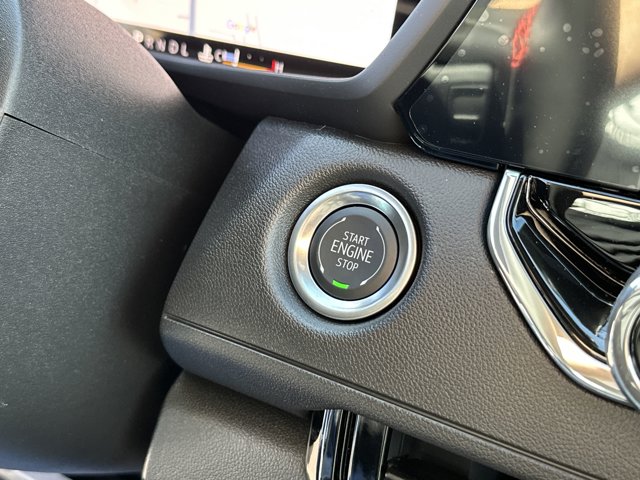 Vehicle image 21 of 25