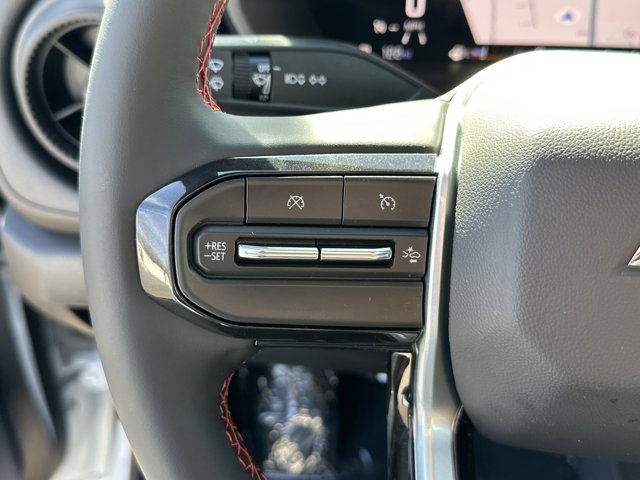 Vehicle image 16 of 25