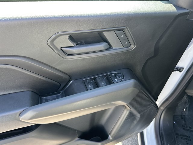 Vehicle image 14 of 25