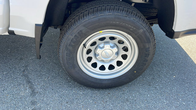 Vehicle image 31 of 32