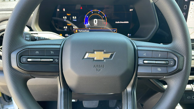 Vehicle image 23 of 32