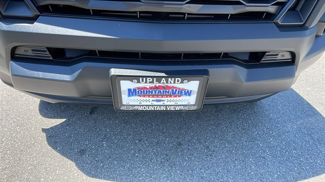 Vehicle image 10 of 32