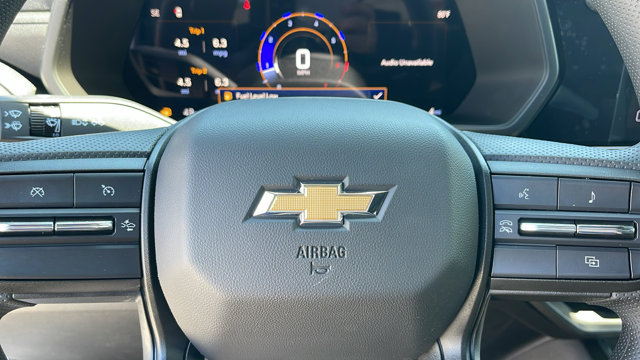 Vehicle image 25 of 32