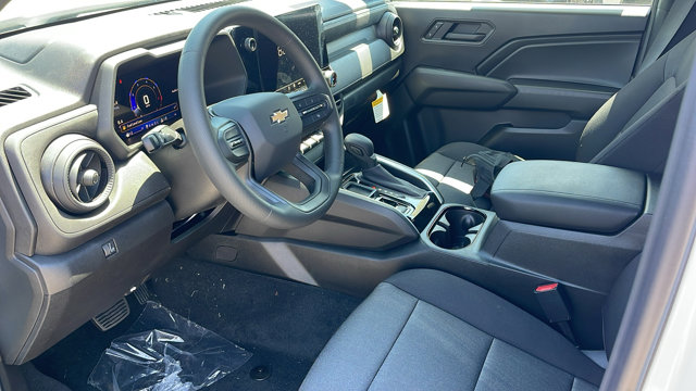 Vehicle image 11 of 32