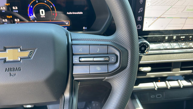 Vehicle image 24 of 32