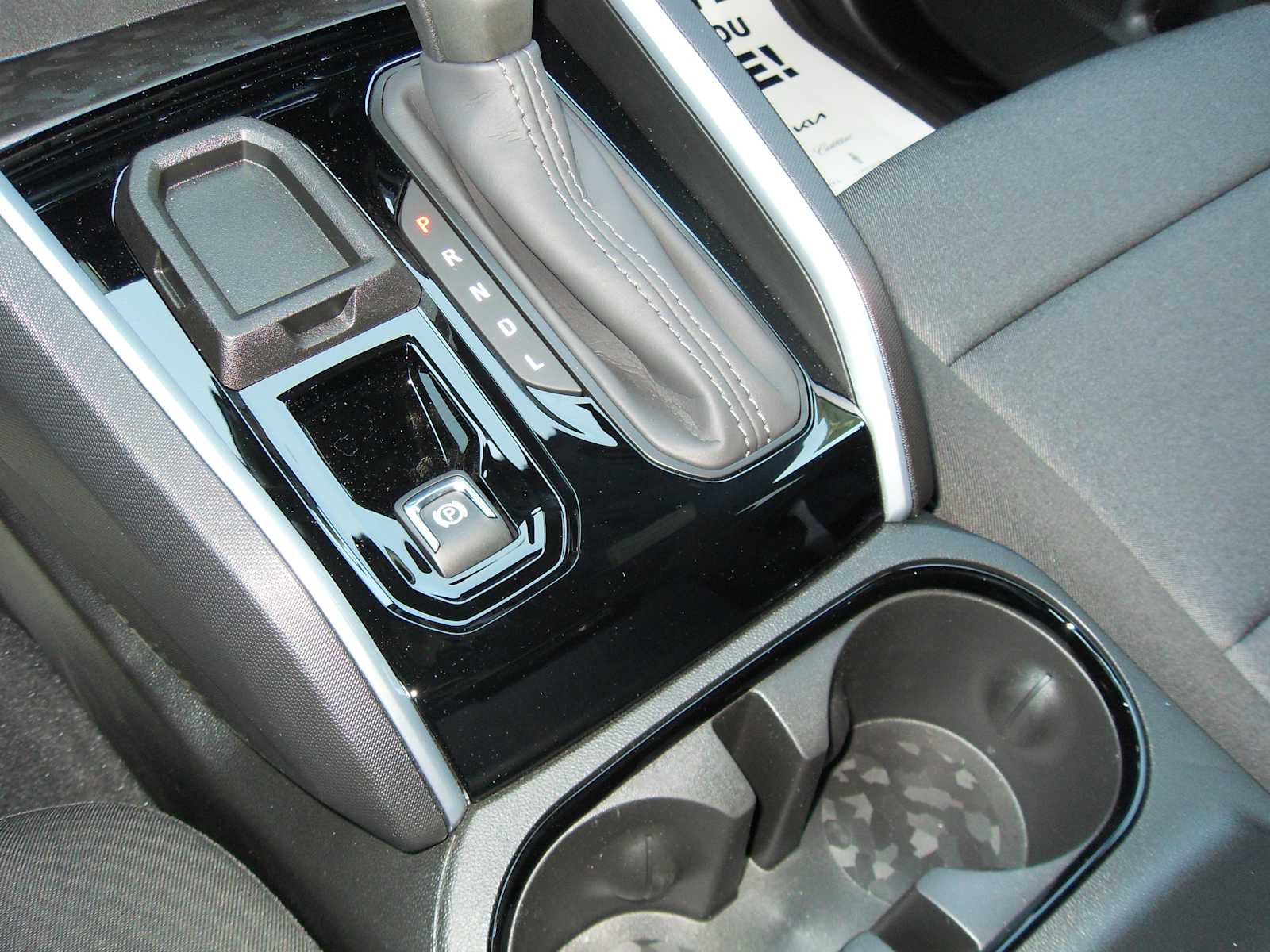 Vehicle image 26 of 36