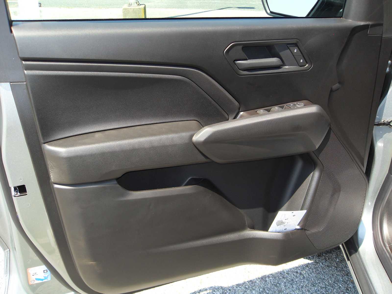 Vehicle image 27 of 36