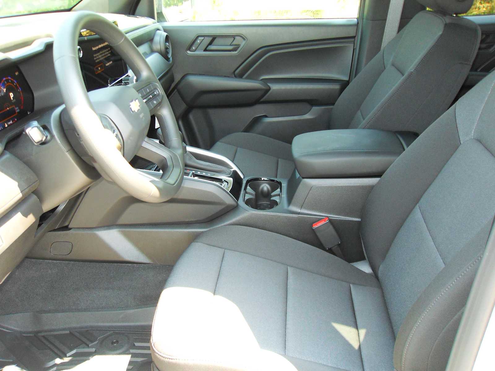Vehicle image 14 of 36