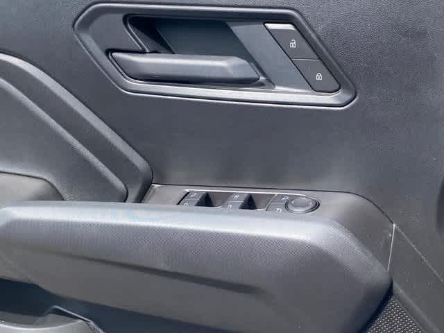 Vehicle image 20 of 21