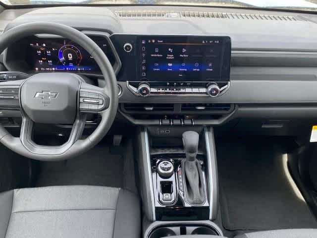 Vehicle image 14 of 21