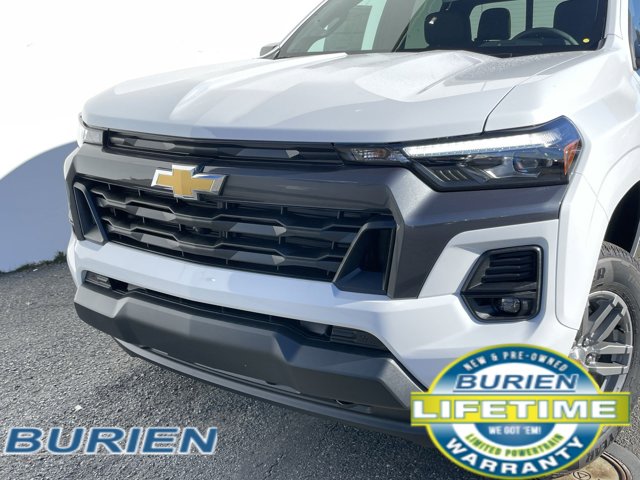 Vehicle image 38 of 41