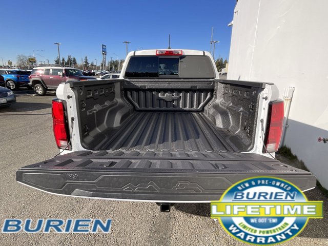 Vehicle image 33 of 41