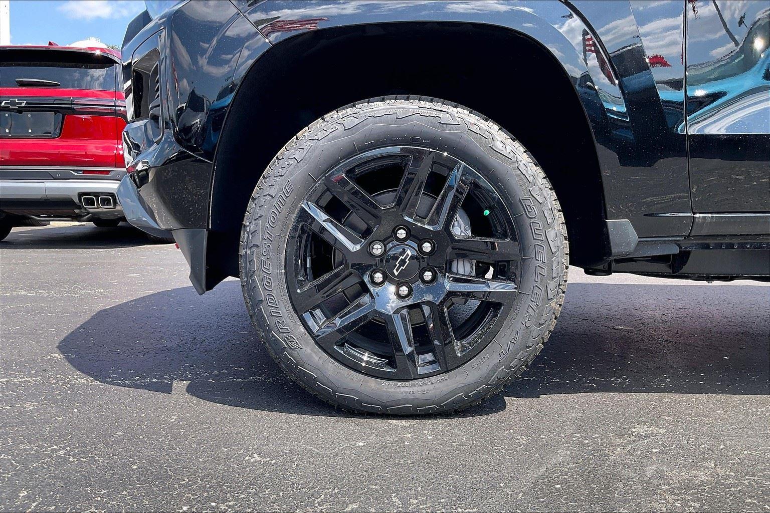 2025 Chevrolet Colorado Z71 Image 5 of 12