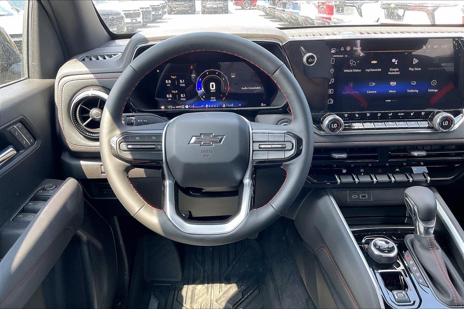 2025 Chevrolet Colorado Z71 Image 10 of 12