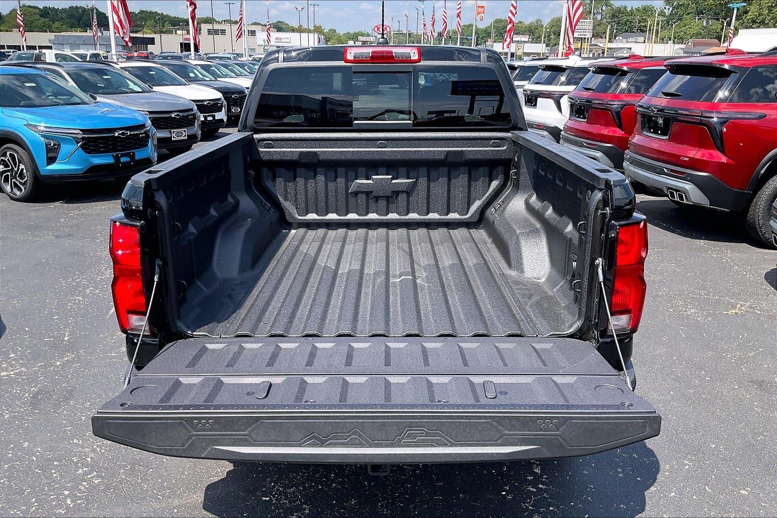 2025 Chevrolet Colorado Z71 Image 6 of 12
