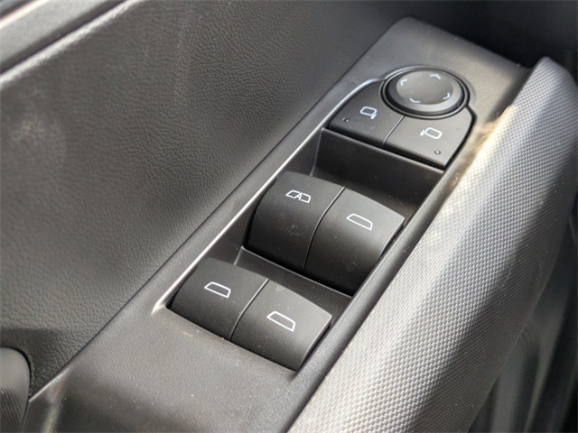 Vehicle image 31 of 34