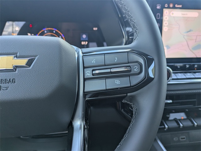 Vehicle image 17 of 34