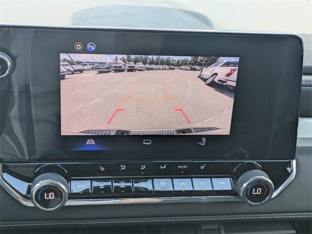 Vehicle image 24 of 34