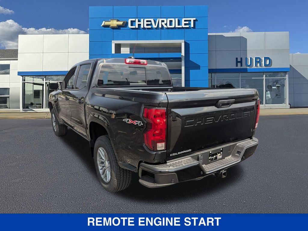 2025 Chevrolet Colorado LT Image 6 of 37