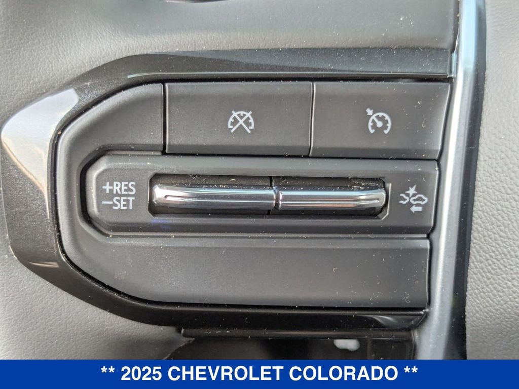 2025 Chevrolet Colorado LT Image 26 of 37