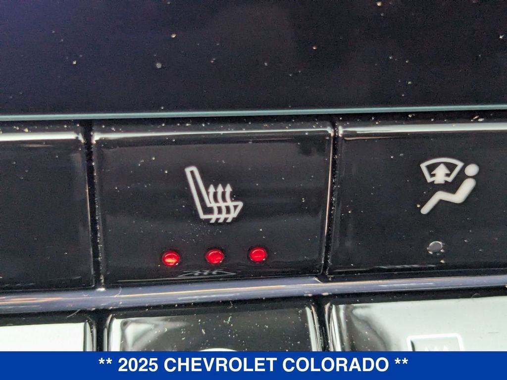 2025 Chevrolet Colorado LT Image 33 of 37