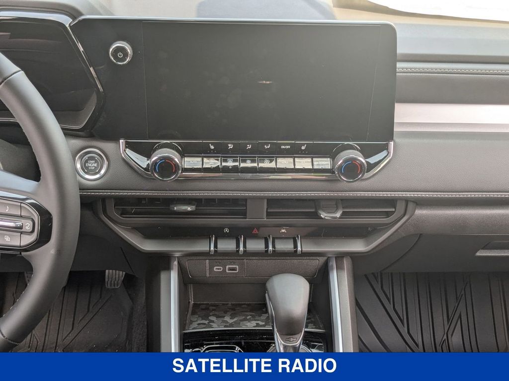 2025 Chevrolet Colorado LT Image 24 of 37