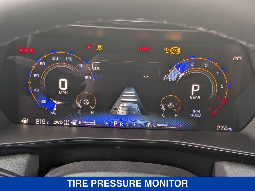 2025 Chevrolet Colorado LT Image 18 of 37