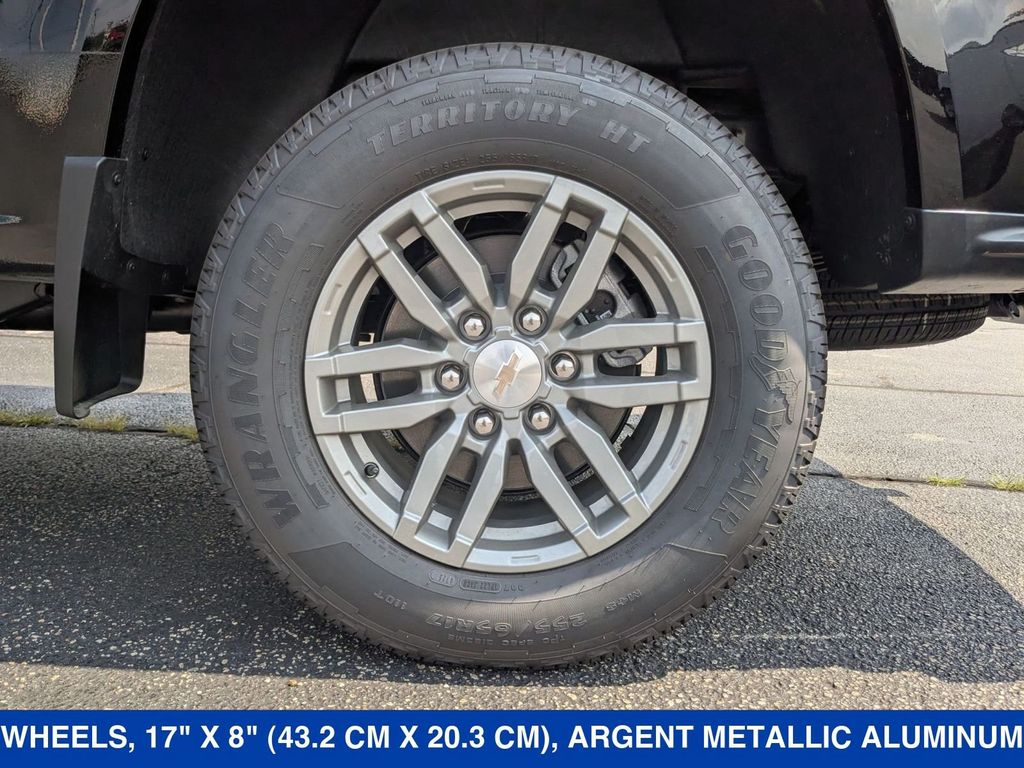 2025 Chevrolet Colorado LT Image 9 of 37