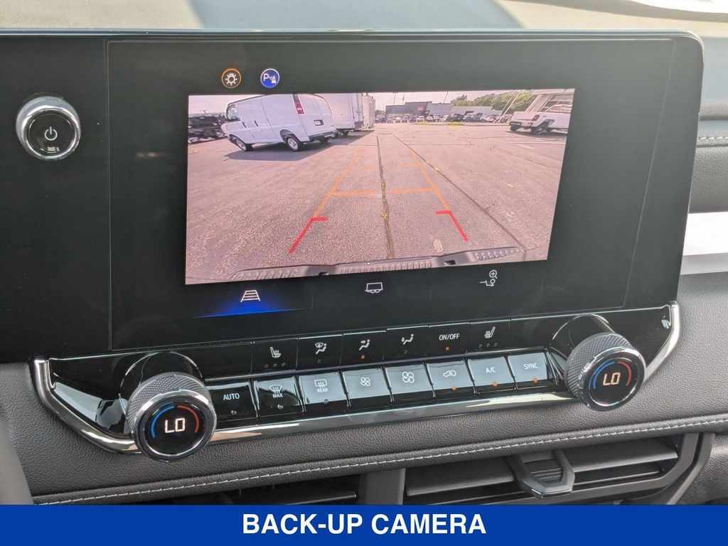 2025 Chevrolet Colorado LT Image 19 of 37