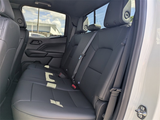 Vehicle image 13 of 34