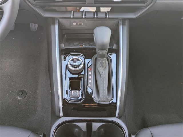 Vehicle image 26 of 34