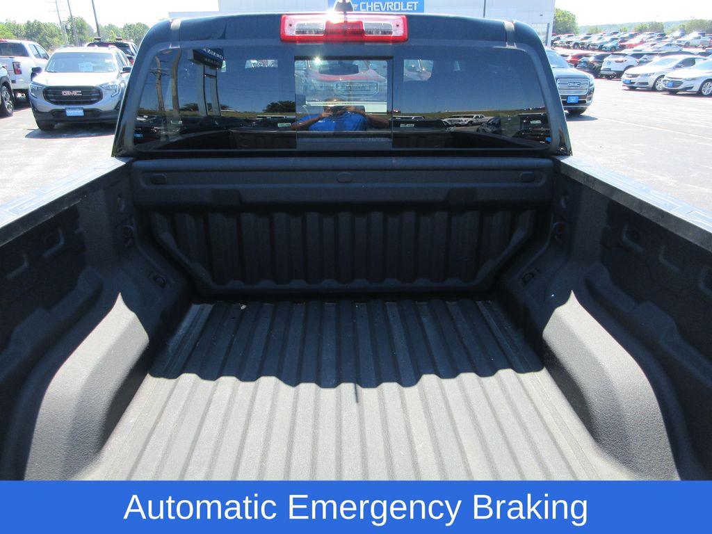 Vehicle image 11 of 30