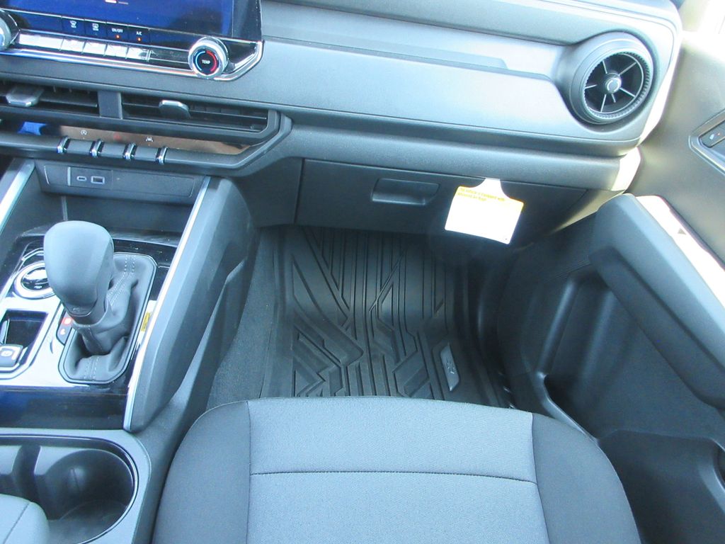 Vehicle image 16 of 30