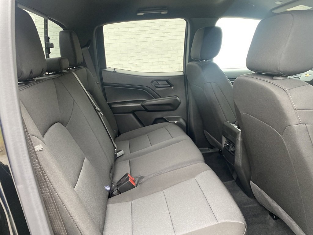 Vehicle image 14 of 32