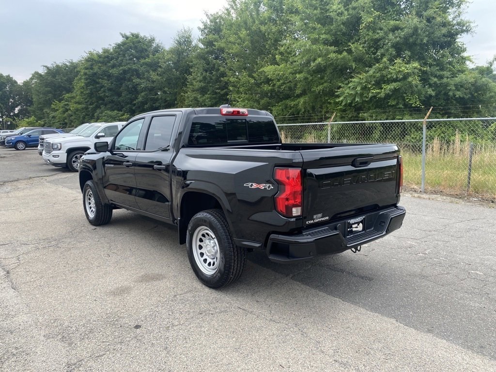 Vehicle image 8 of 32