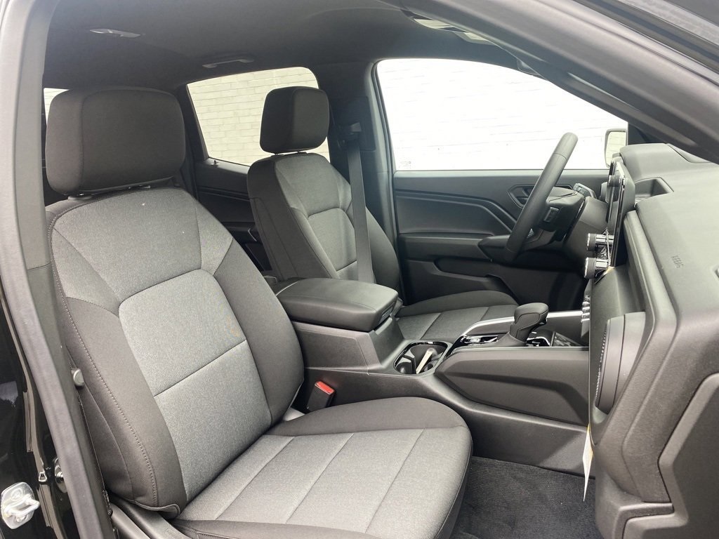Vehicle image 12 of 32