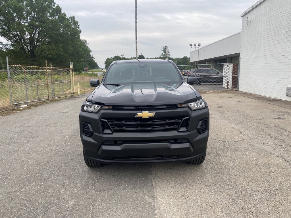 Vehicle image 2 of 32
